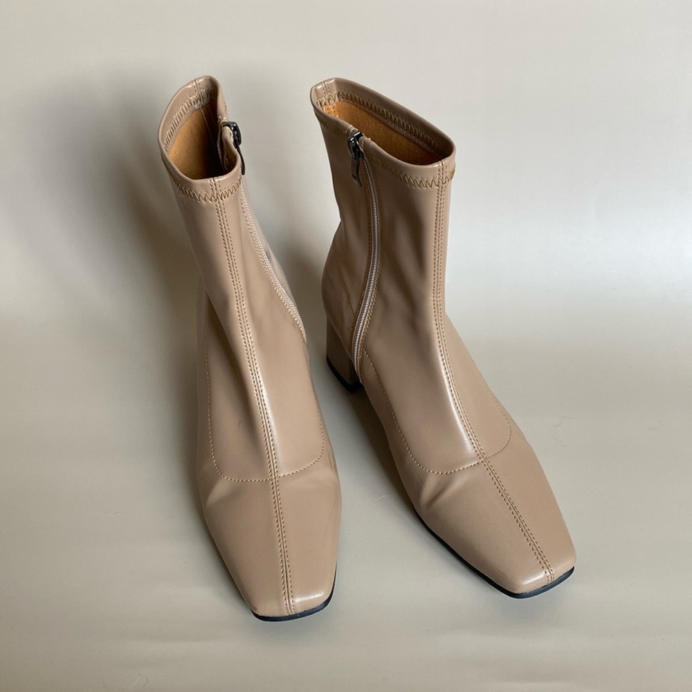 Zipped up Ankle boots